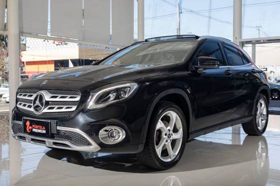 MERCEDES-BENZ GLA 200 1.6 CGI FLEX ENDURO 7G-DCT